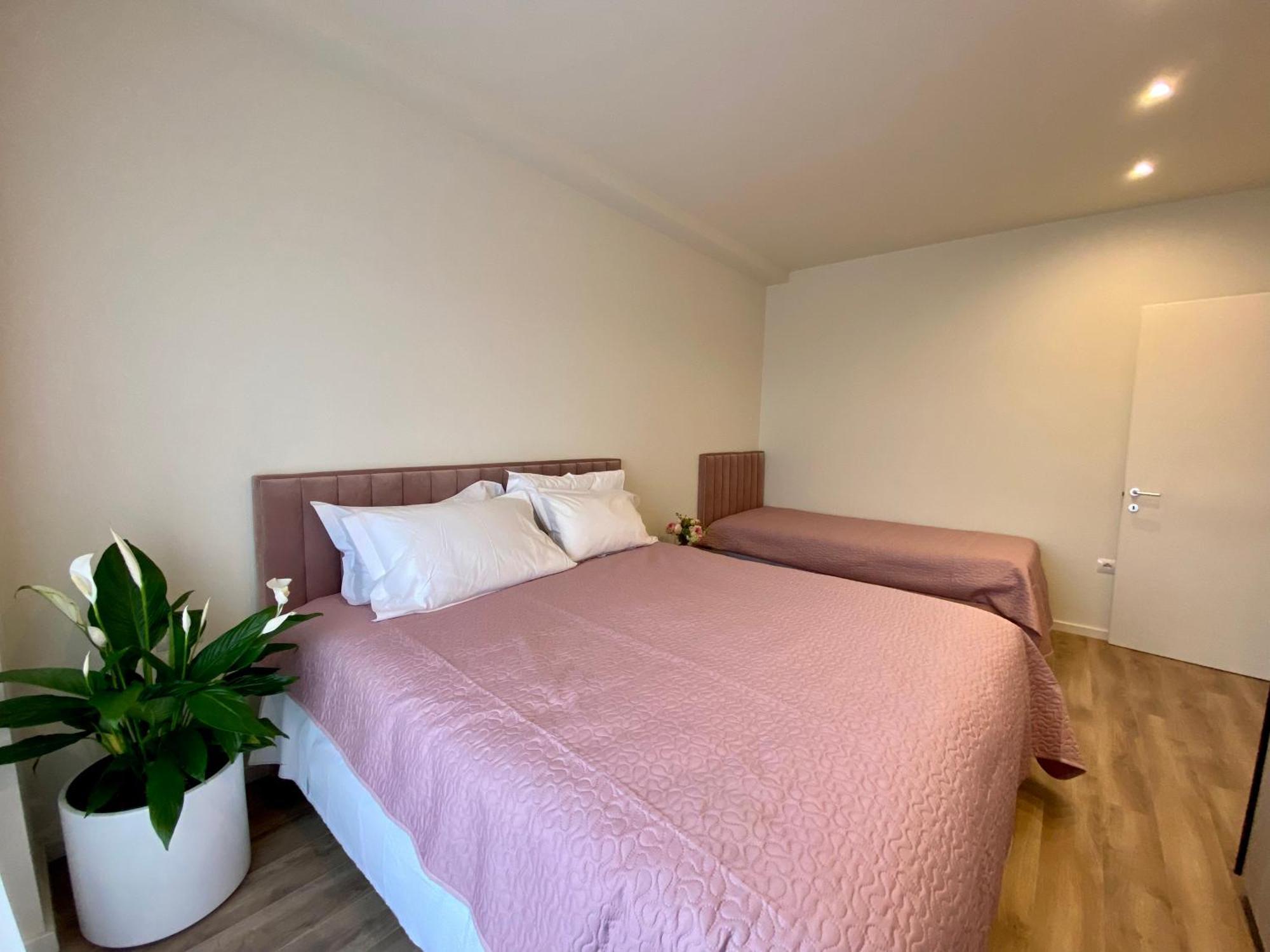 Delight Apartment Тирана Экстерьер фото