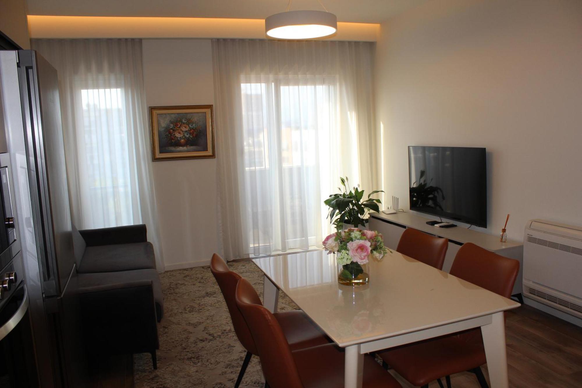 Delight Apartment Тирана Экстерьер фото