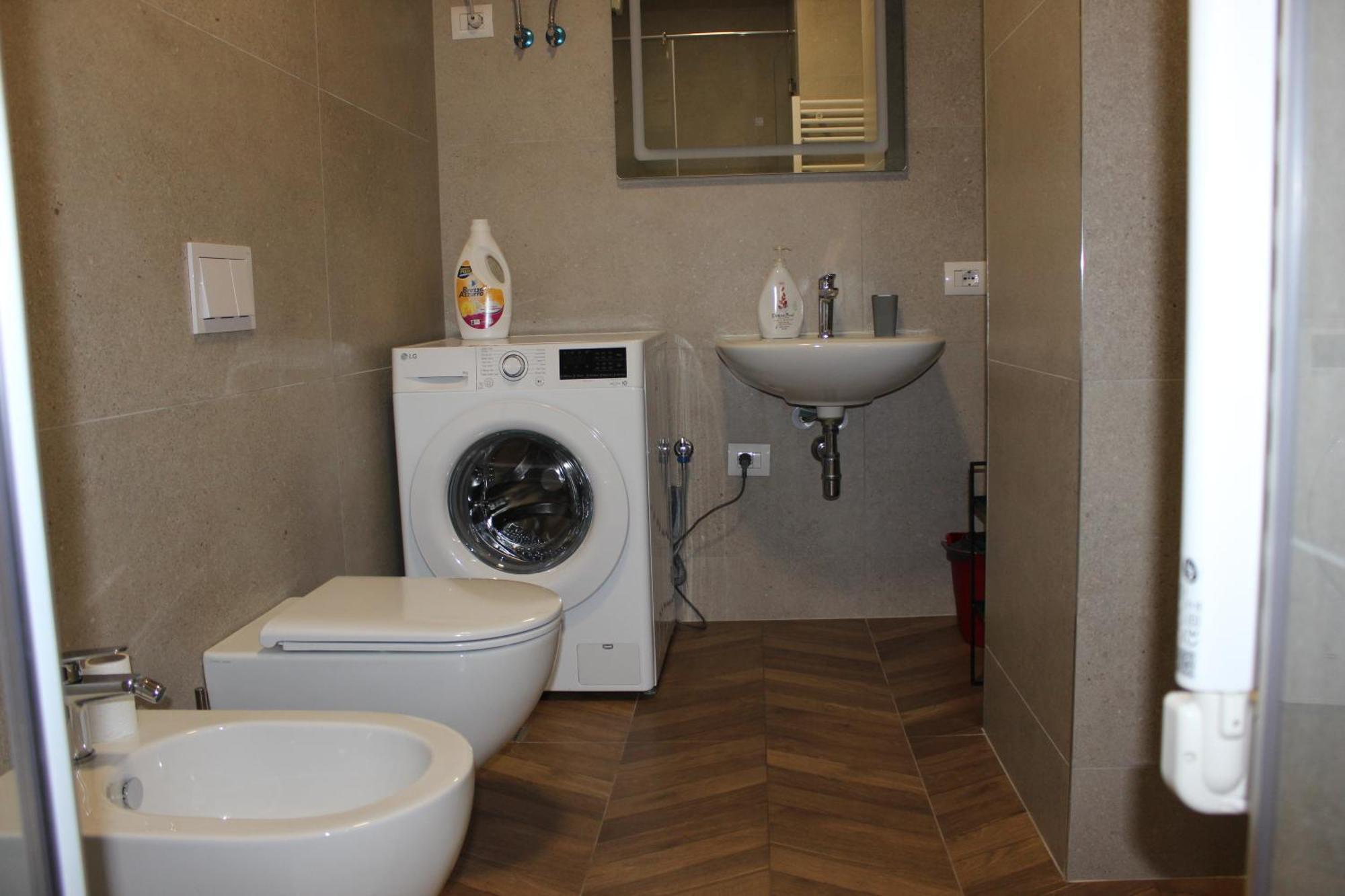 Delight Apartment Тирана Экстерьер фото
